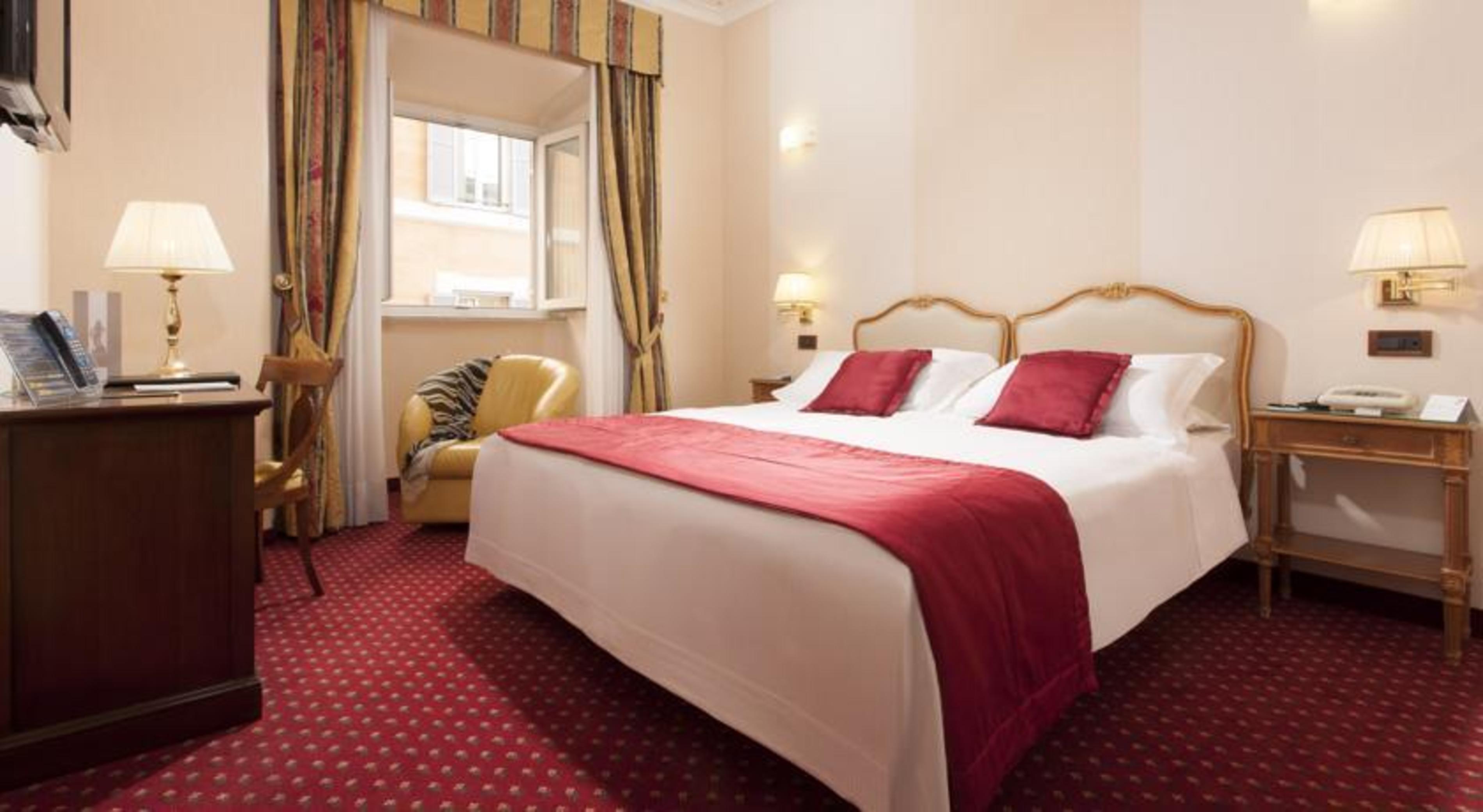 Hotel Nazionale Roma Esterno foto