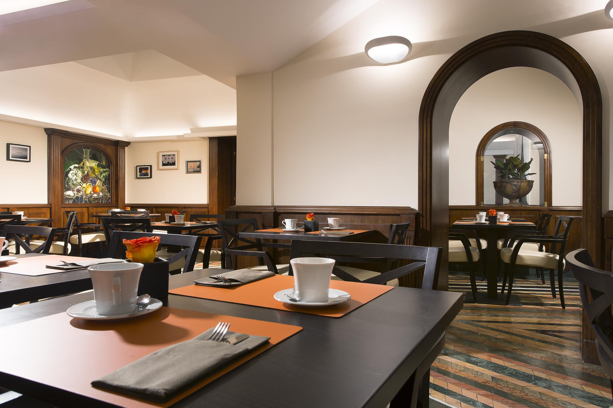Hotel Nazionale Roma Esterno foto