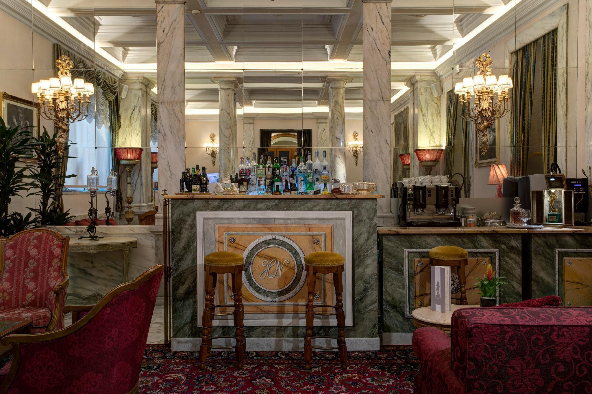 Hotel Nazionale Roma Esterno foto