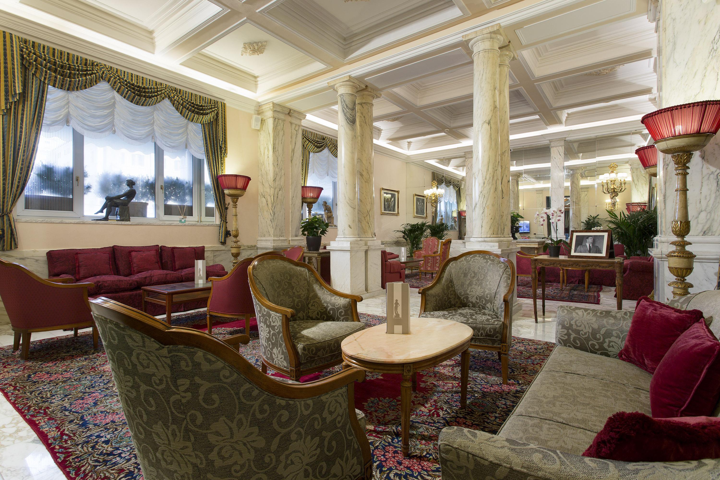 Hotel Nazionale Roma Esterno foto