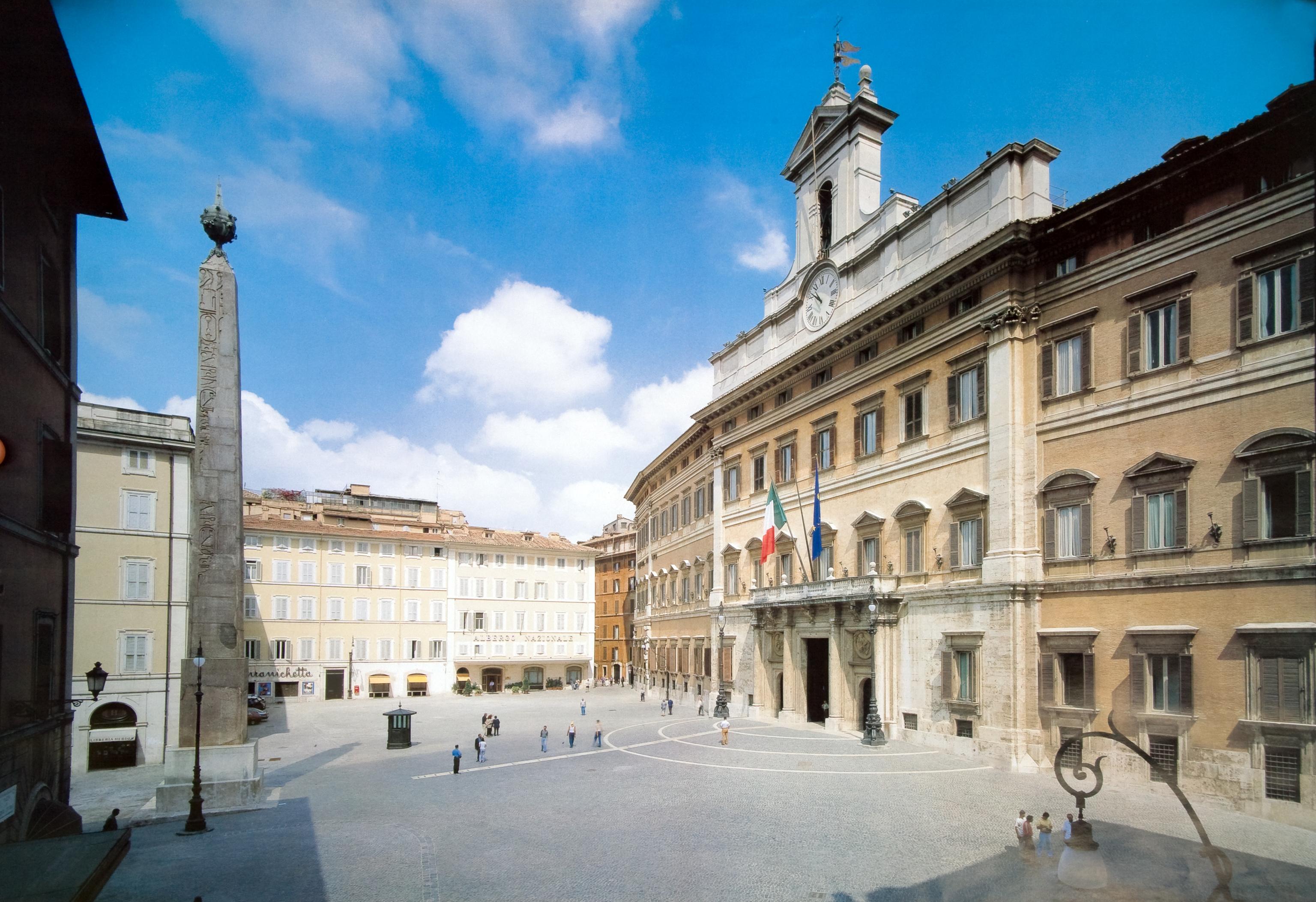 Hotel Nazionale Roma Esterno foto
