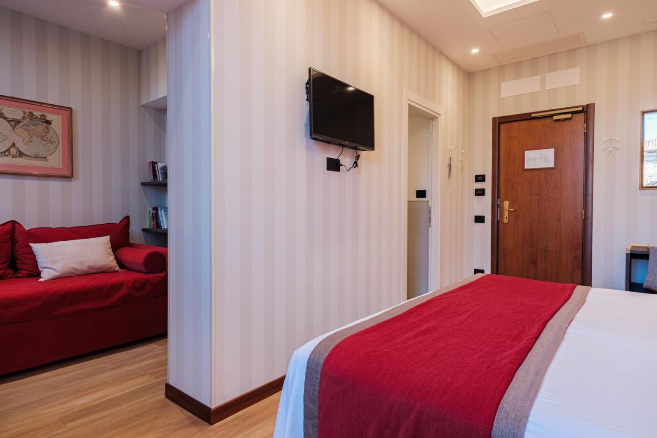 Hotel Nazionale Roma Esterno foto