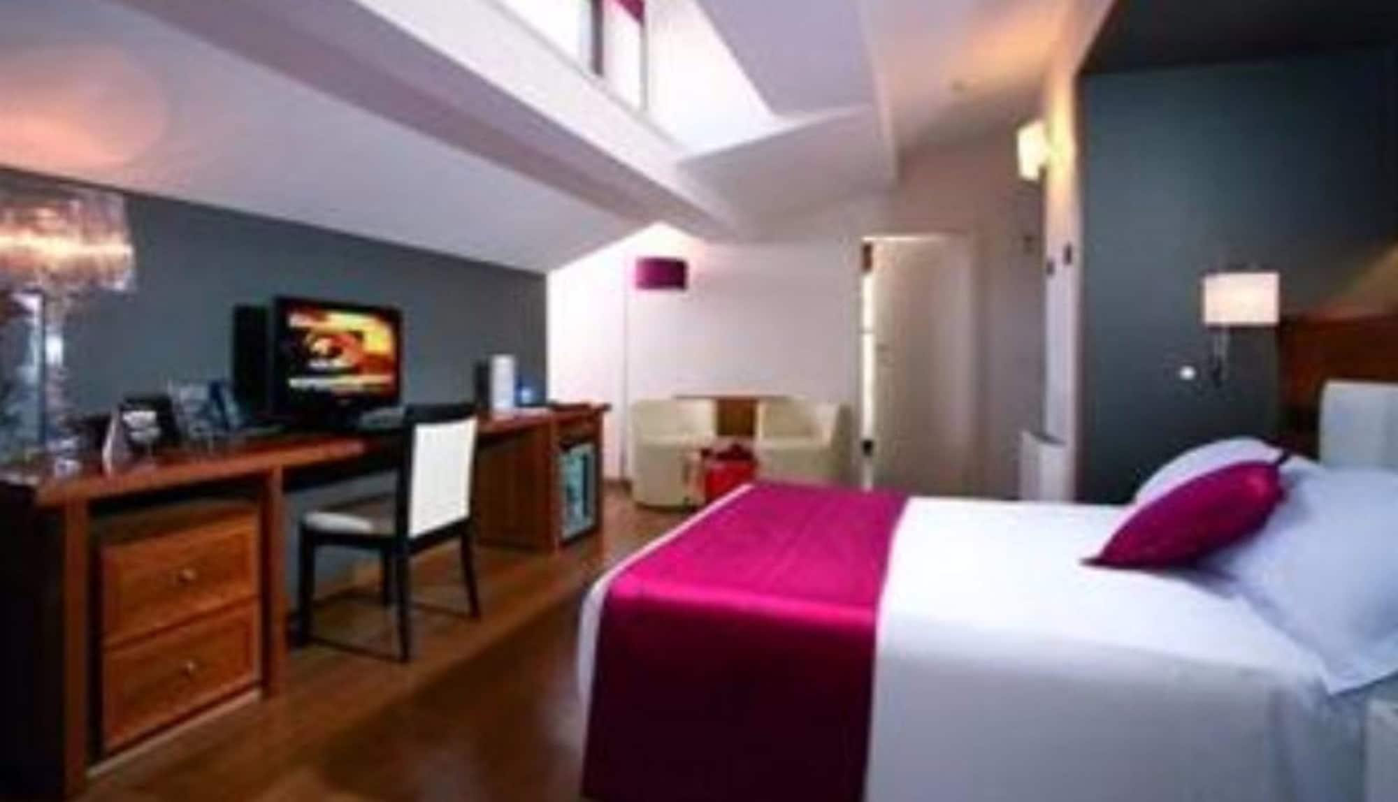 Hotel Nazionale Roma Esterno foto
