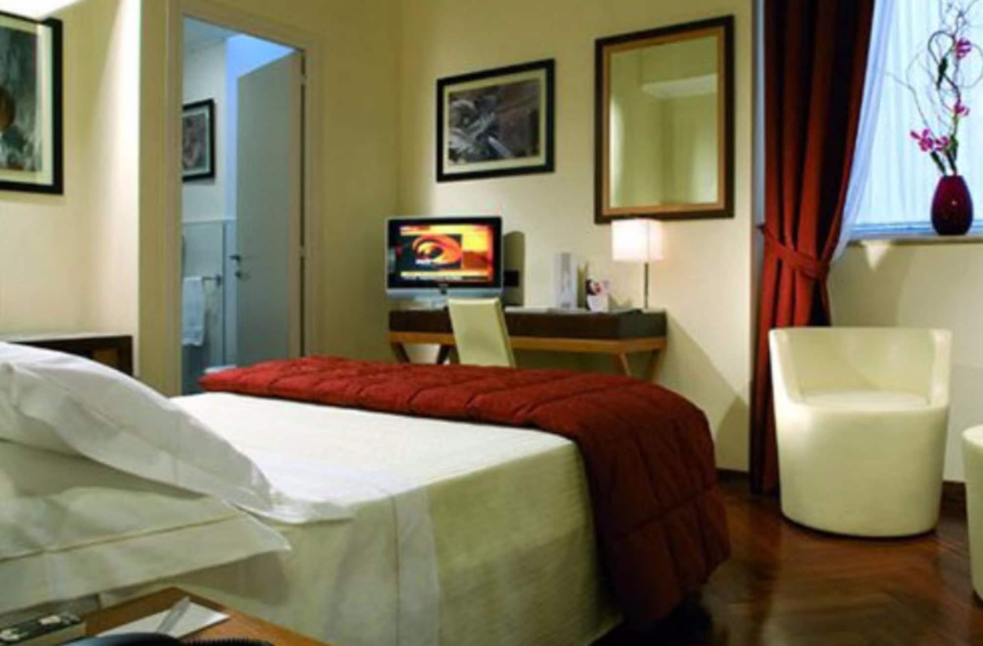 Hotel Nazionale Roma Esterno foto